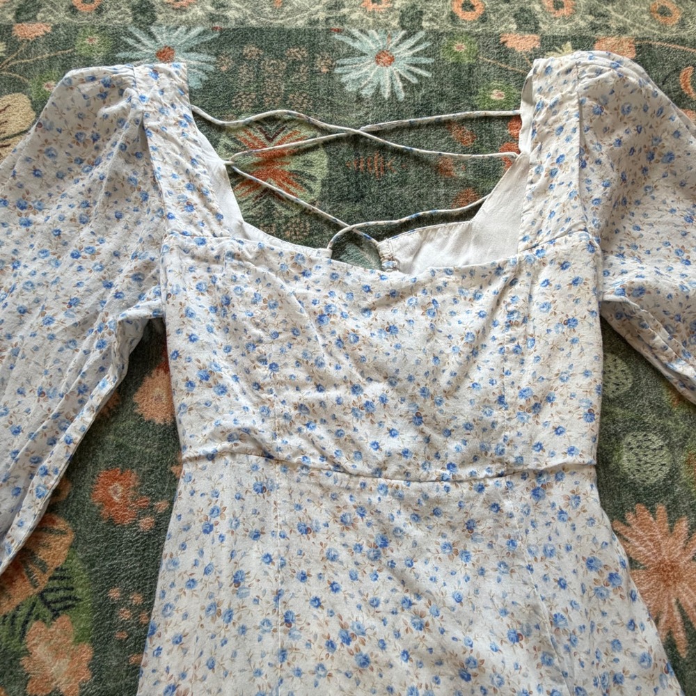 ASTR the Label Floral Lace Up Back Midi Dress Blue White Linen Blend Size Medium